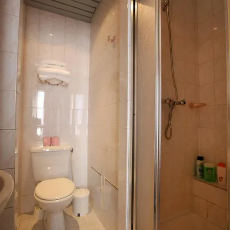 Nouvel 18 Hotel 2*
