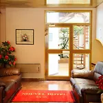 Nouvel Hotel Paris 18