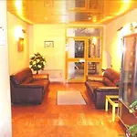 Nouvel Hotel Paris 18