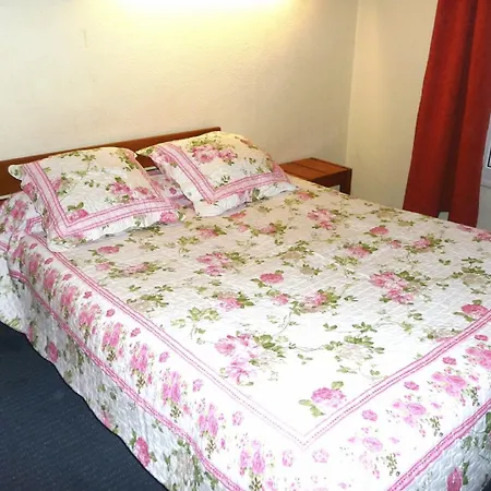 Nouvel 18 Hotel
